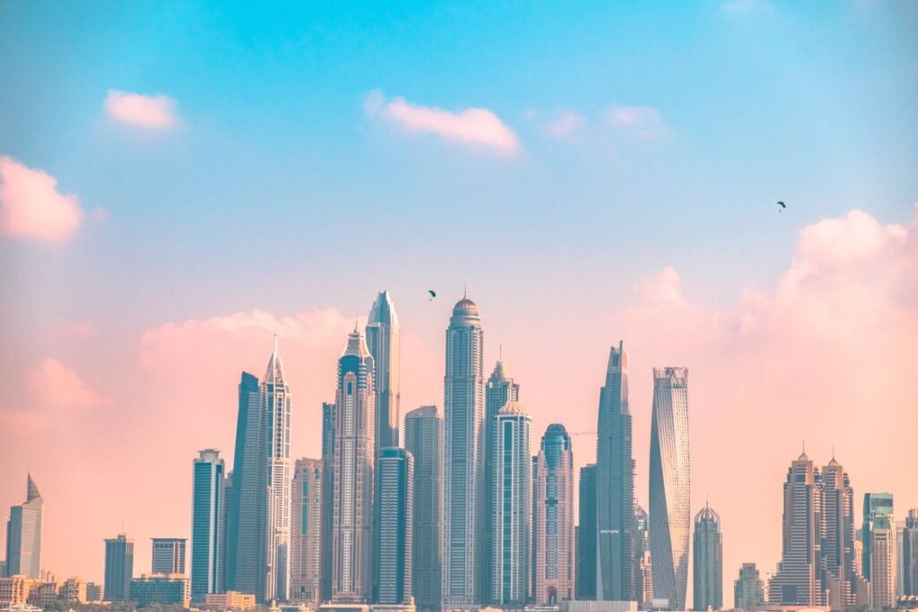 Dubai Marina şehir dokusu ve gökyüzü